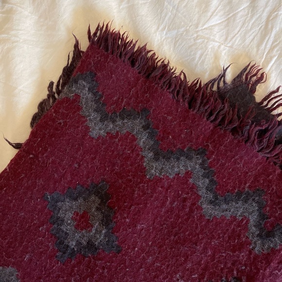 Wilfred blanket scarf - Picture 2 of 3